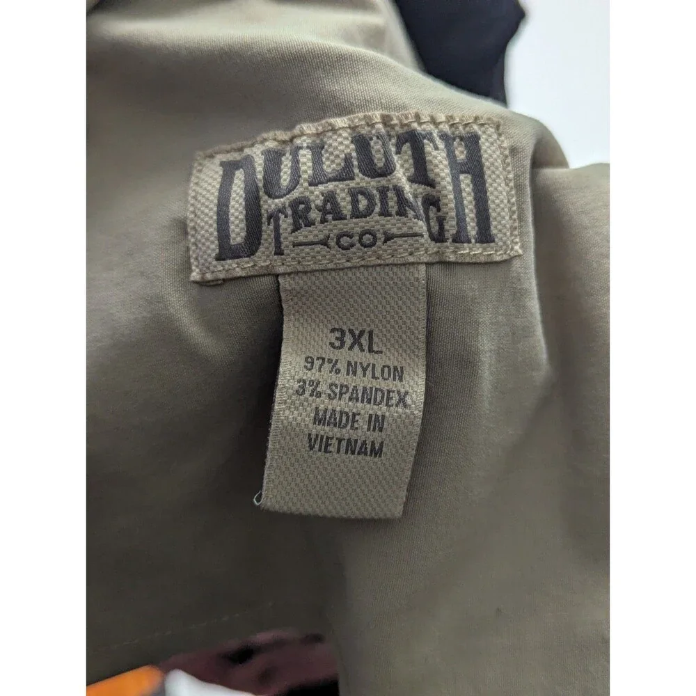 Duluth Trading Shorts Men’s 3XL Brown Zippered Cargo Work Short Hiking